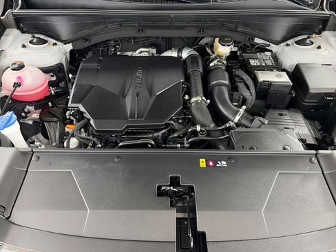 Certified 2025 Kia Sorento SX image 11