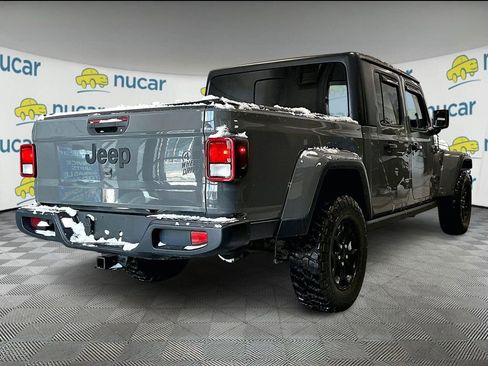Used 2021 Jeep Gladiator Willys image 6