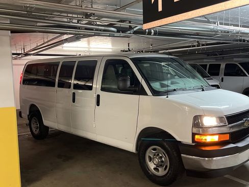 Used 2017 Chevrolet Express 3500 LT w/ LT Preferred Equipment Group RWD image 1