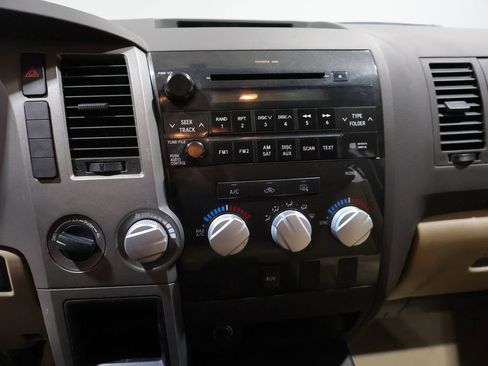 Used 2010 Toyota Tundra 4x4 Double Cab image 24