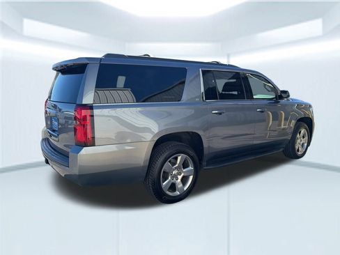 Used 2018 Chevrolet Suburban LT w/ Max Trailering Package image 12