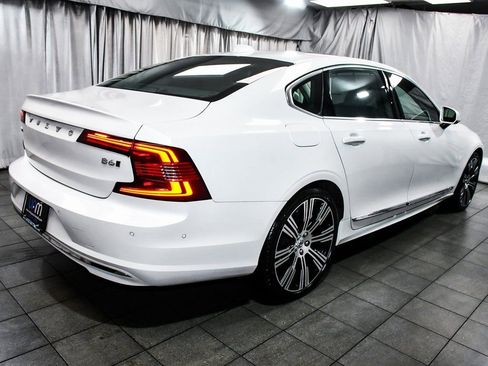Used 2023 Volvo S90 B6 Ultimate w/ Protection Package image 6