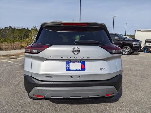 Used 2023 Nissan Rogue SV image 18