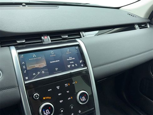Used 2022 Land Rover Discovery Sport S image 24