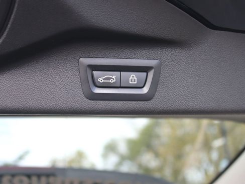 Used 2019 BMW X7 xDrive50i w/ Dynamic Handling Package image 49