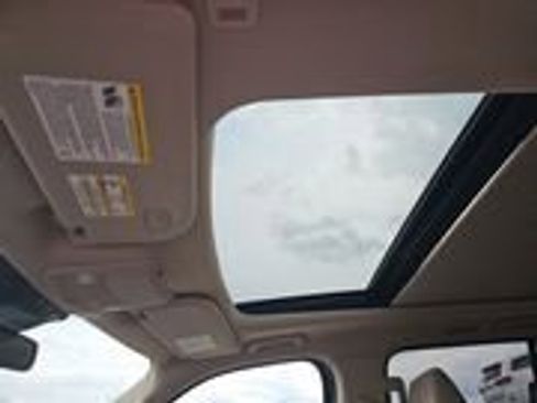 Used 2022 Ford Expedition Limited image 19