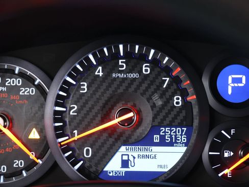 Used 2019 Nissan GT-R Premium w/ Premium Interior Package AWD/4WD image 29