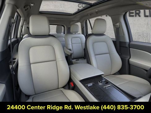 New 2026 Lincoln Aviator AWD image 10