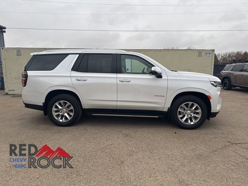 Used 2021 Chevrolet Tahoe Premier w/ Premium Package AWD/4WD image 4