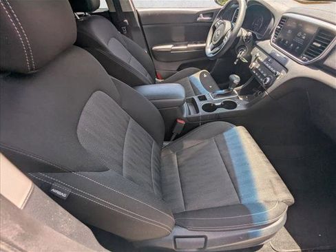Used 2022 Kia Sportage LX AWD/4WD image 19