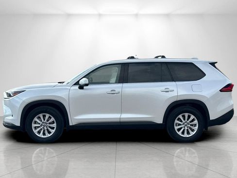 Used 2024 Toyota Grand Highlander AWD image 6