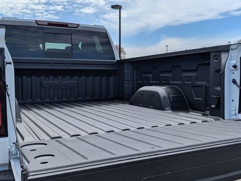 New 2026 GMC Sierra 1500 SLE AWD/4WD image 23