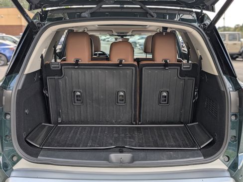 Used 2024 Nissan Pathfinder Platinum w/ Cargo Package FWD image 20