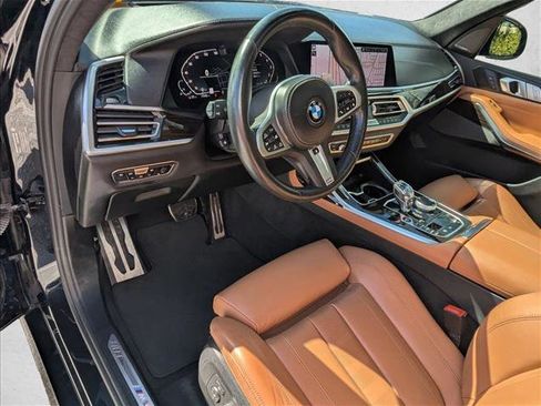 Used 2021 BMW X7 xDrive40i w/ M Sport Package image 3