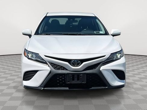 Used 2019 Toyota Camry SE FWD image 2