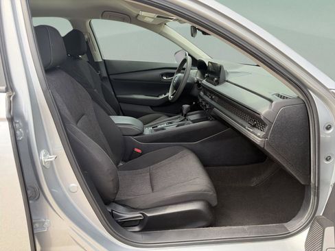 Used 2024 Honda Accord LX image 17