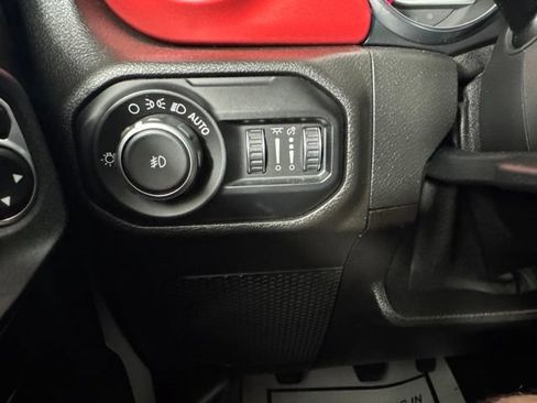 Used 2019 Jeep Wrangler Unlimited Rubicon AWD/4WD image 20