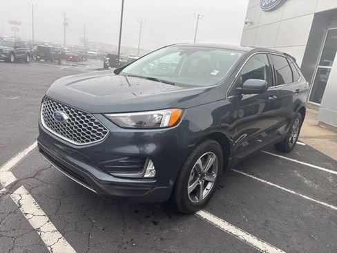 Used 2024 Ford Edge SEL w/ Convenience Package image 4