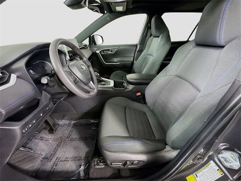 Certified 2024 Toyota RAV4 SE image 20