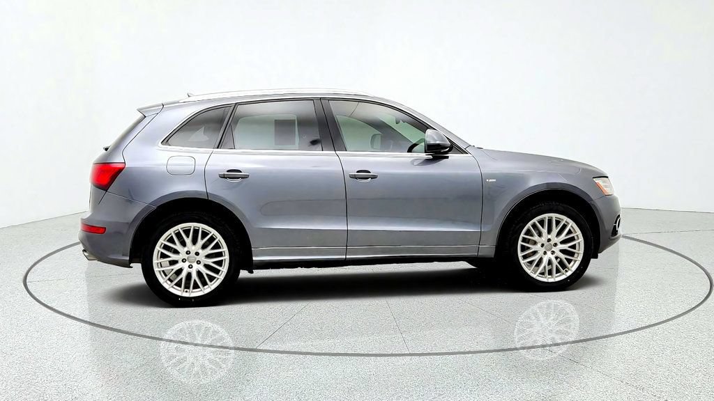 Used 2017 Audi Q5 2.0T Premium Plus w/ Technology Package AWD/4WD image 4