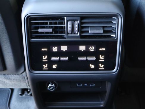 New 2026 Porsche Cayenne S image 23