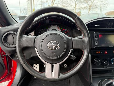 Used 2014 Scion FR-S image 4