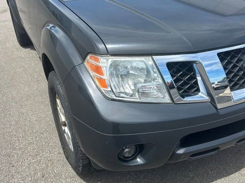 Used 2014 Nissan Frontier SV w/ SV Value Truck Package AWD/4WD image 3