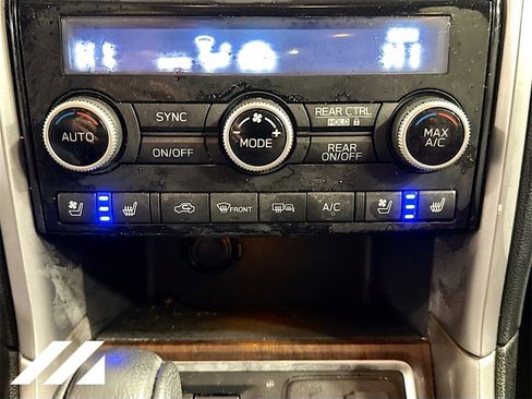 Used 2022 Subaru Ascent Touring image 34