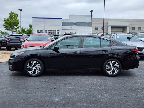 Used 2024 Subaru Legacy Premium AWD/4WD image 2