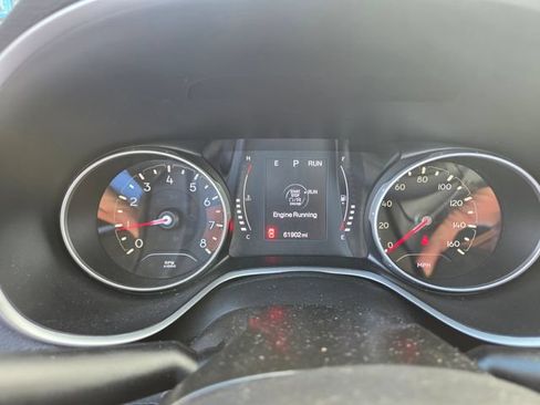 Used 2019 Jeep Compass Latitude w/ Cold Weather Group AWD/4WD image 4