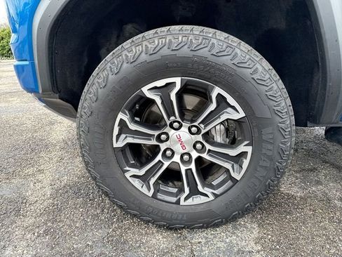 Used 2024 GMC Canyon AT4 image 10