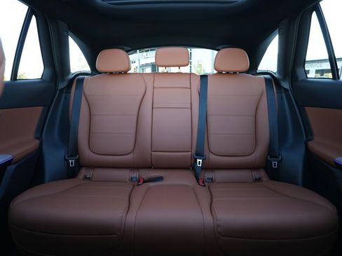 Used 2026 Mercedes-Benz GLC 300 GLC 300 image 32