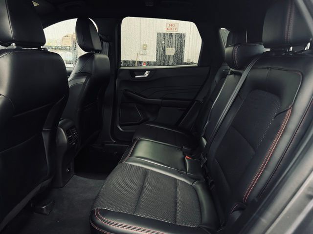 Used 2024 Ford Escape ST-Line w/ Tech Pack #1 AWD/4WD image 19