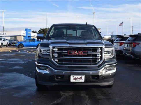Used 2018 GMC Sierra 1500 SLT image 3