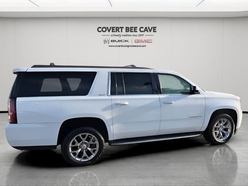 Used 2018 GMC Yukon XL SLE w/ SLE Value Package image 10