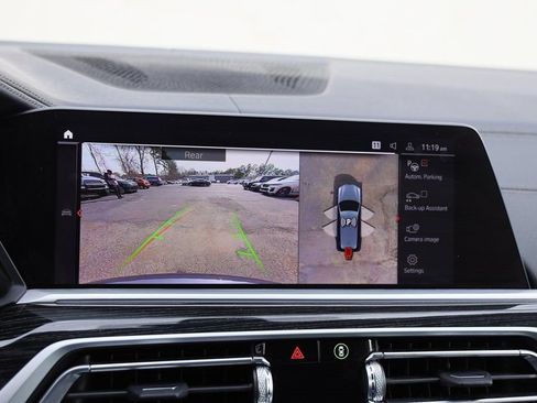 Used 2022 BMW X7 M50i w/ Cold Weather Package image 20