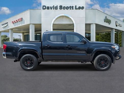 Used 2019 Toyota Tacoma SR5 AWD/4WD image 33