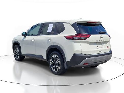 Used 2023 Nissan Rogue SV FWD image 3