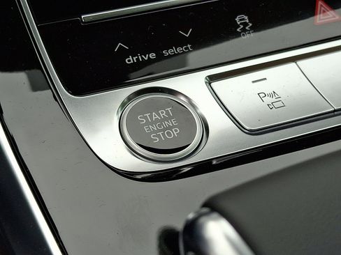 New 2025 Audi Q8 Premium Plus image 16