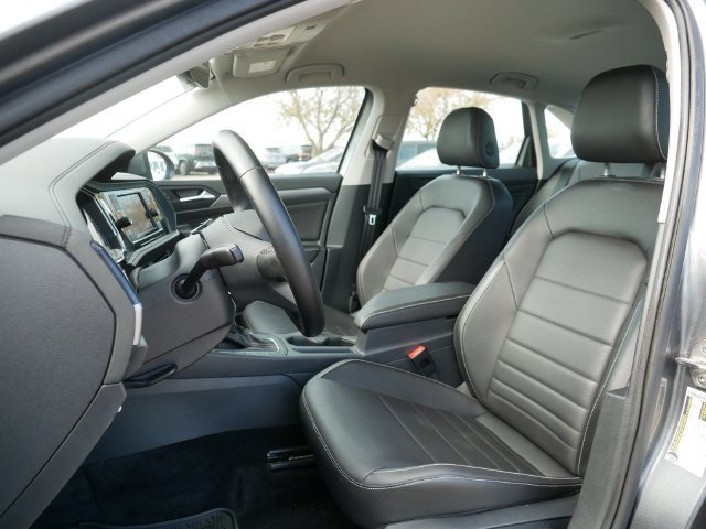 Certified 2023 Volkswagen Jetta SE FWD image 15