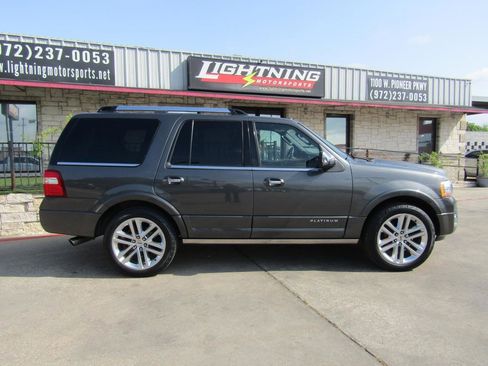Used 2015 Ford Expedition Platinum image 5