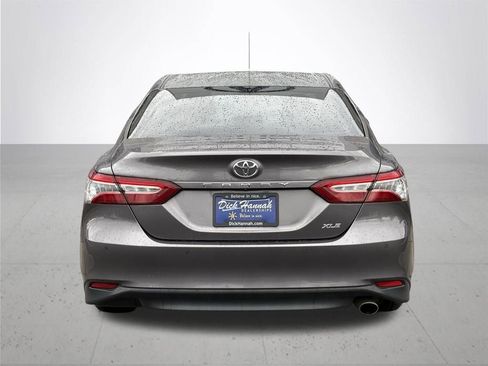 Used 2018 Toyota Camry L image 7