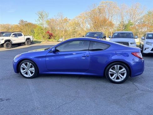Used 2012 Hyundai Genesis 2.0T RWD image 8