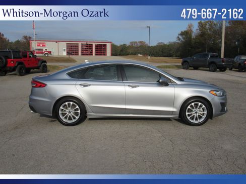 Used 2020 Ford Fusion SE image 14
