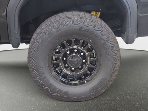 Used 2024 GMC Sierra 2500 AT4X w/ AT4X AEV Edition image 30