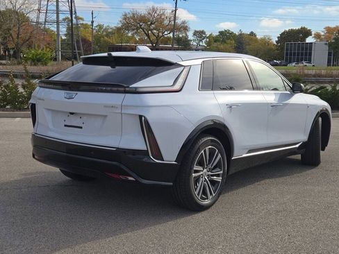 New 2026 Cadillac Lyriq Premium Luxury image 12