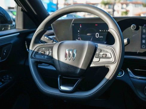 Used 2026 Buick Envista Preferred image 14