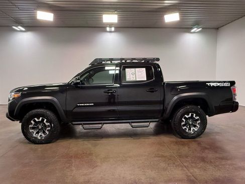 Used 2021 Toyota Tacoma TRD Off-Road w/ Technology Package image 6