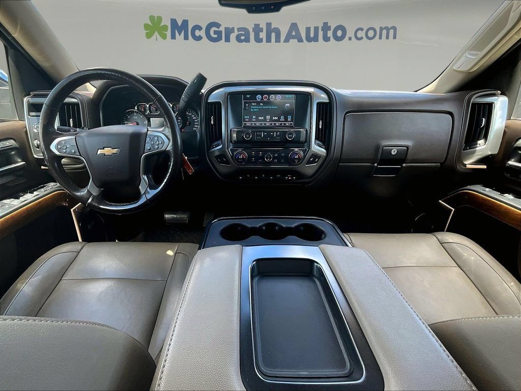 Used 2018 Chevrolet Silverado 1500 LTZ w/ LTZ Plus Package AWD/4WD image 10