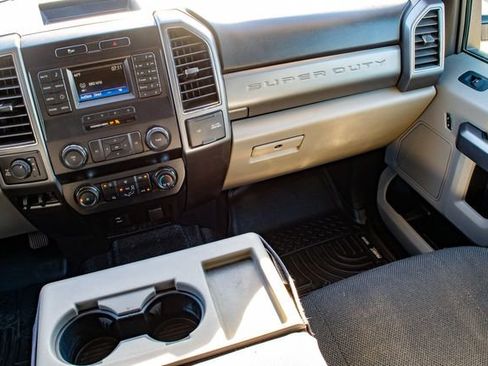 Used 2019 Ford F250 XLT w/ Camper Package image 22